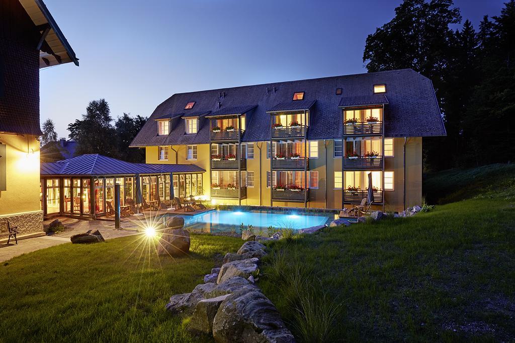 Ferien Residenz Bergfried Hotel Hinterzarten Exterior foto