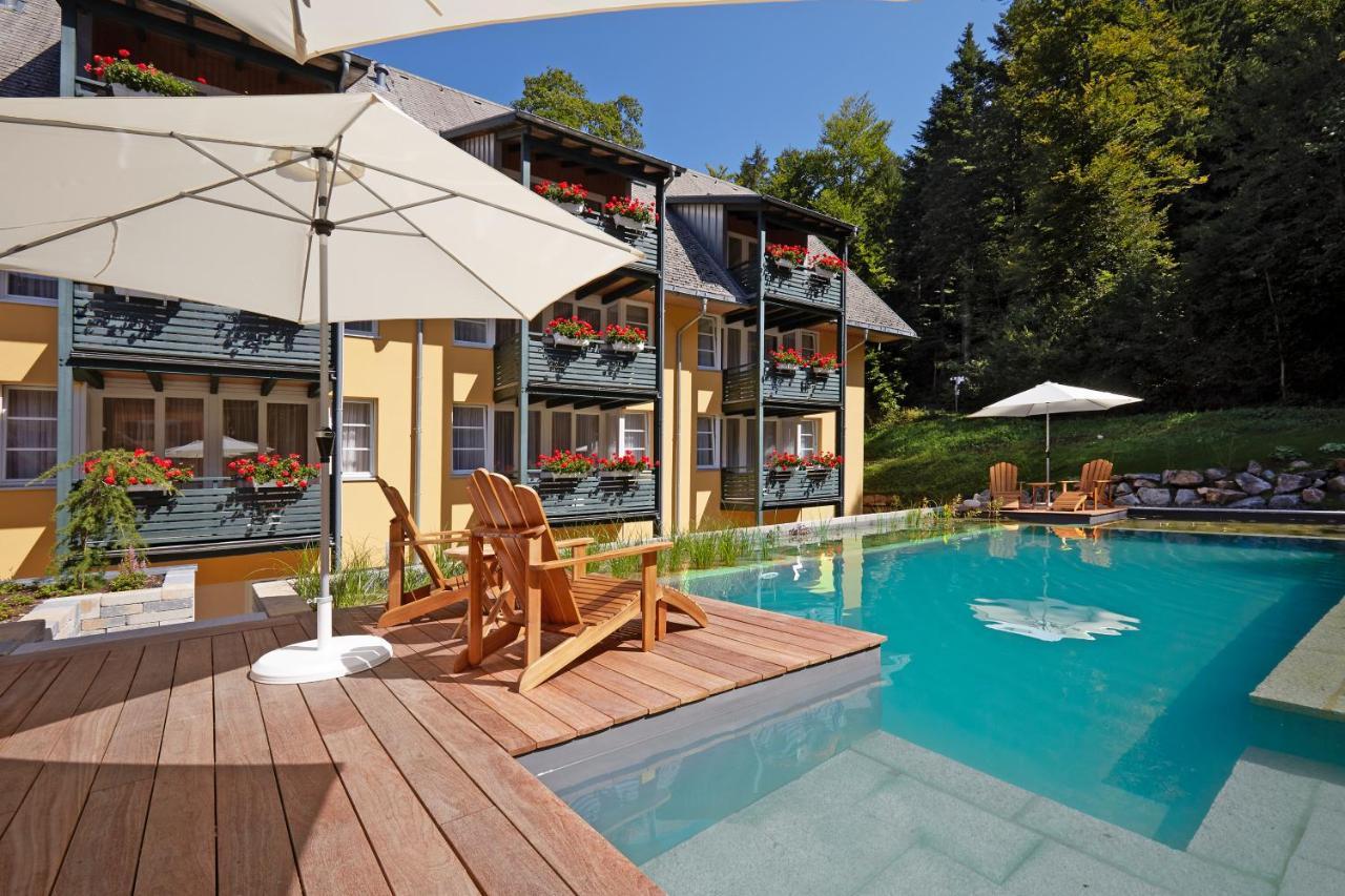 Ferien Residenz Bergfried Hotel Hinterzarten Exterior foto